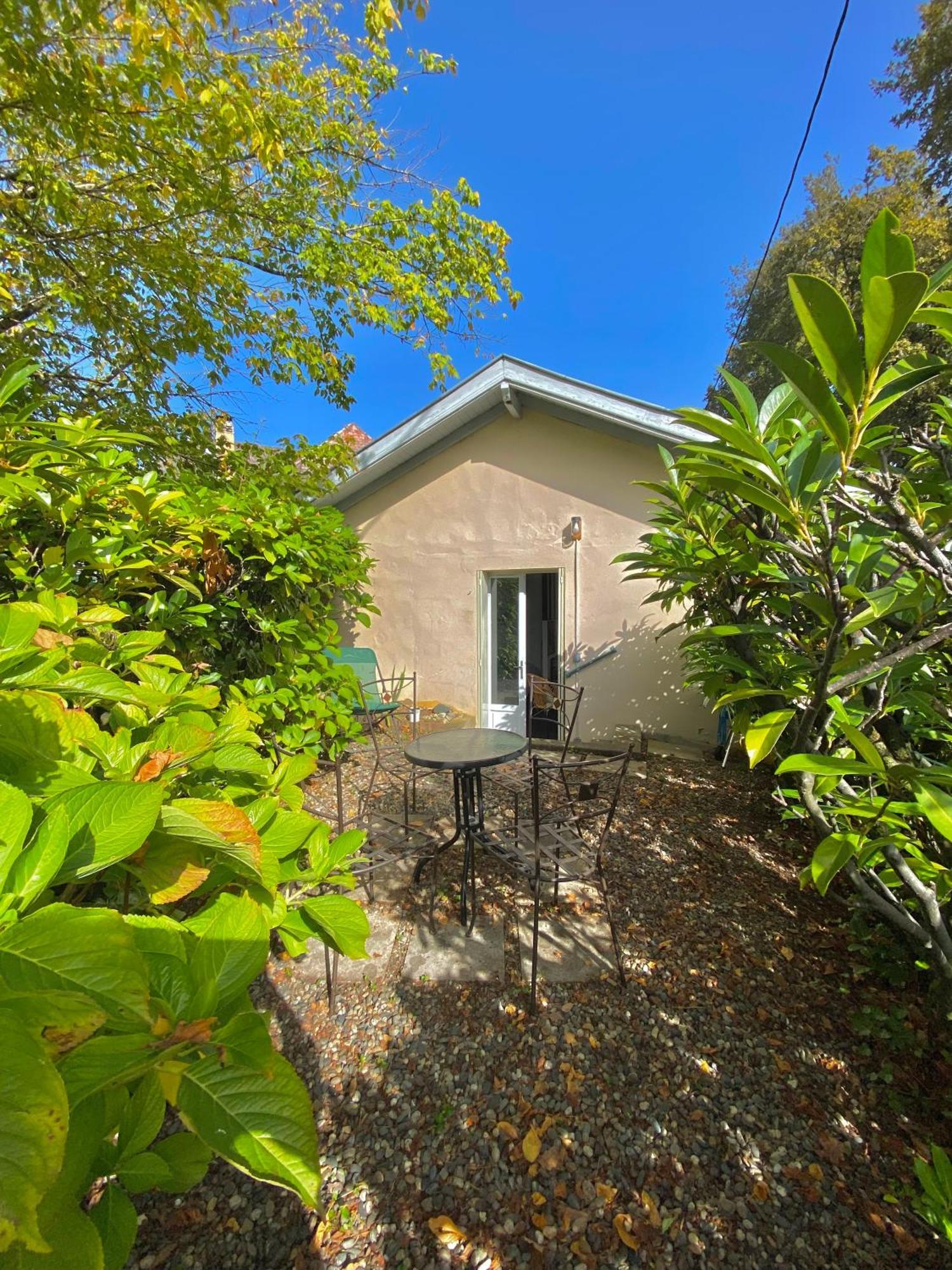 Agreable Petit Gite Avec Piscine Et Jardinet Salies-de-Béarn Zewnętrze zdjęcie