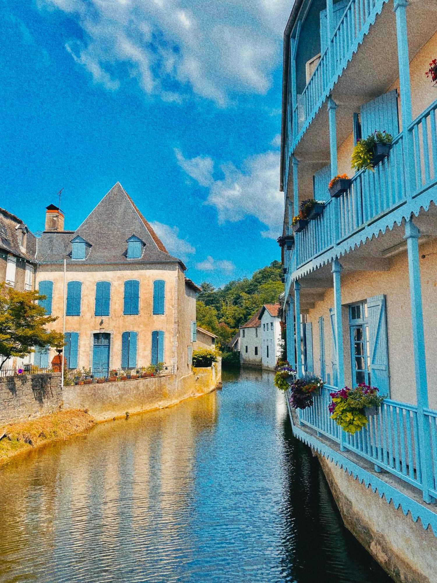 Agreable Petit Gite Avec Piscine Et Jardinet Salies-de-Béarn Zewnętrze zdjęcie