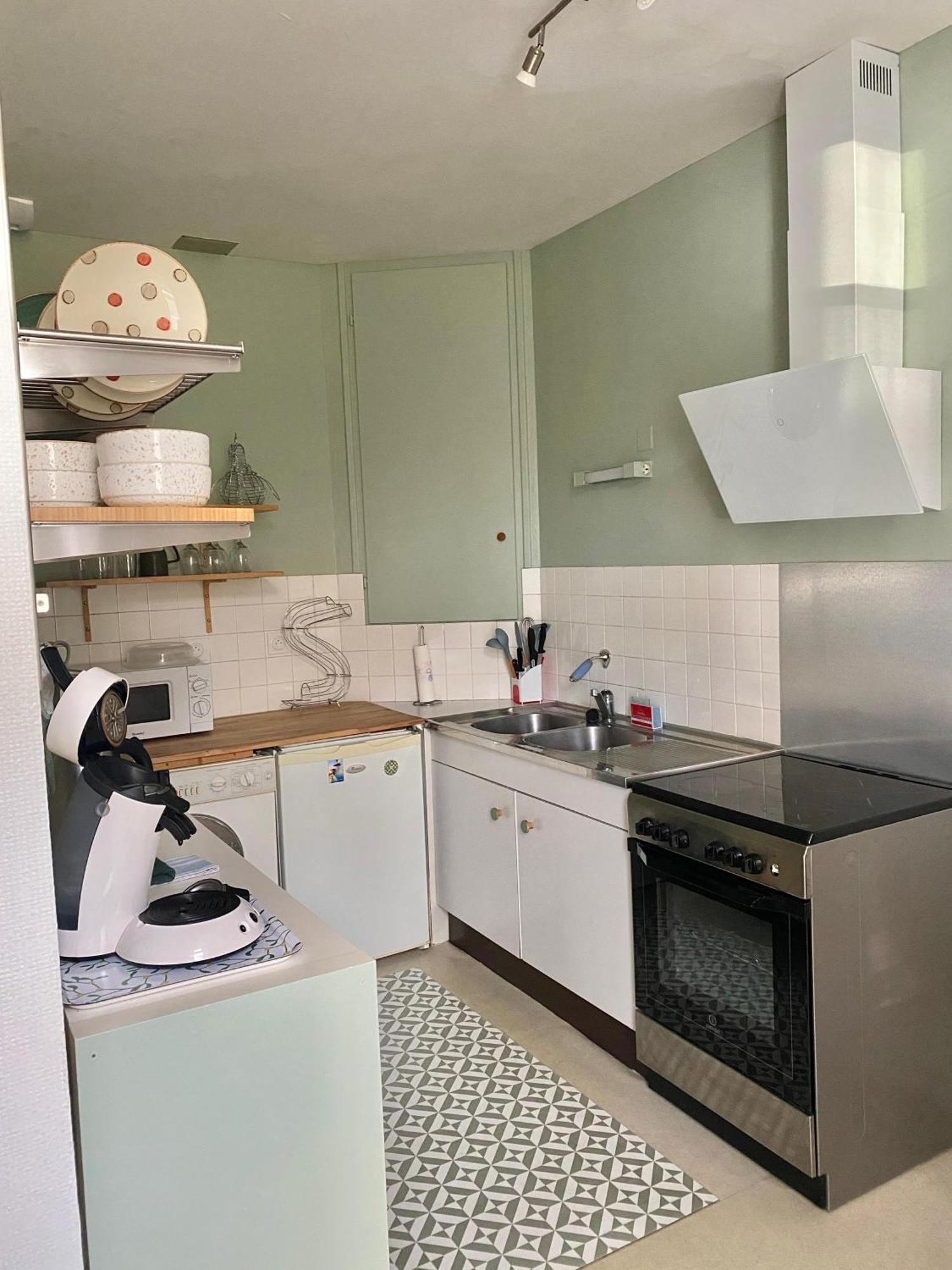 Agreable Petit Gite Avec Piscine Et Jardinet Salies-de-Béarn Zewnętrze zdjęcie
